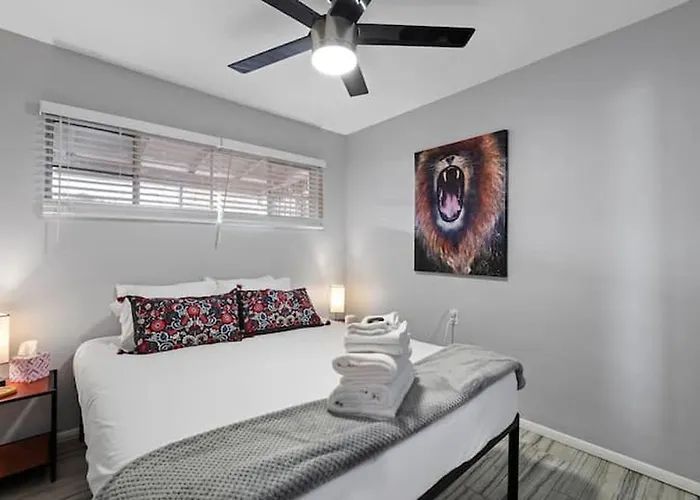Loma Linda Apartment *